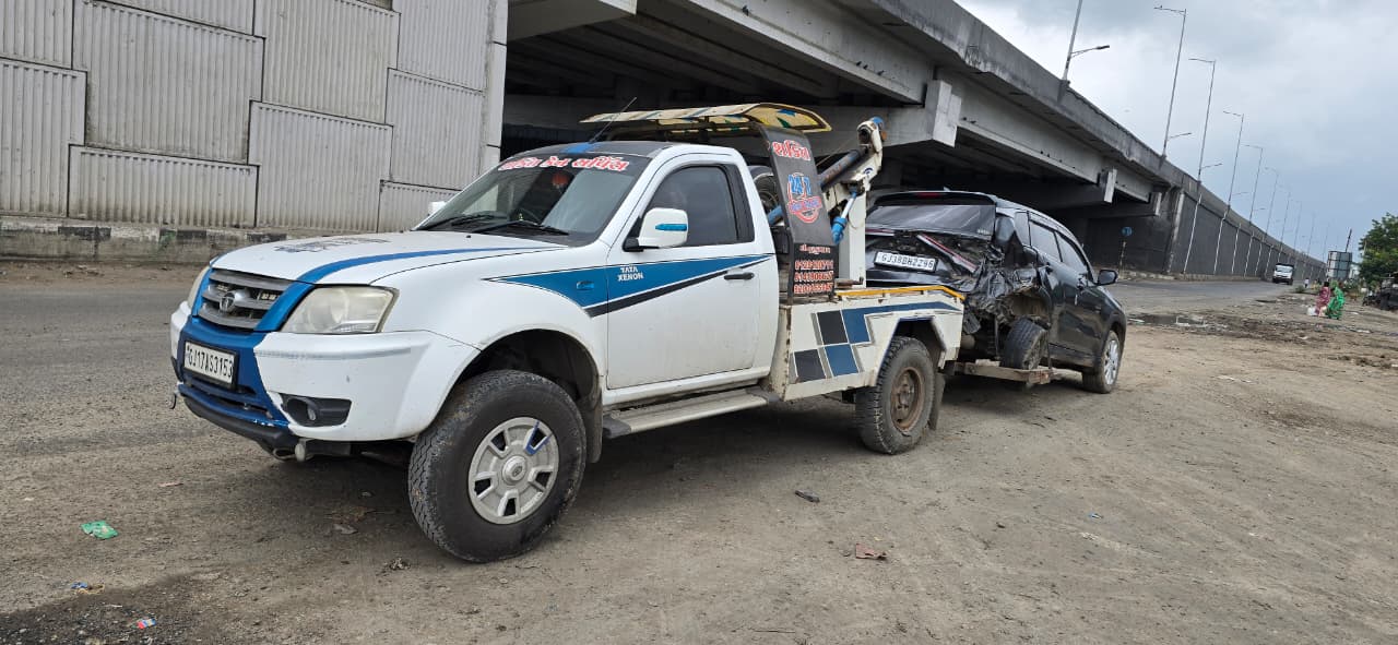 Shakti Crane & Towing